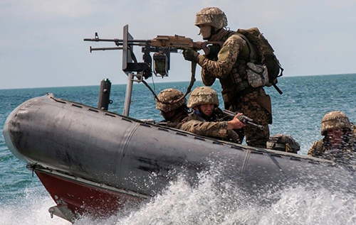 "Лізуть на плотах, човнах": на Херсонщині окупанти намагаються просуватися по воді, – військовий