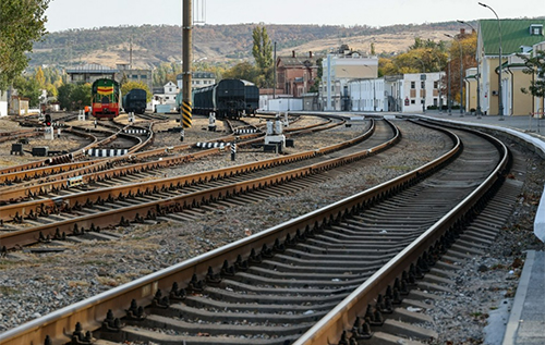 У Бєлгородській області потяг зійшов з рейок, росіяни скаржаться на "теракт"