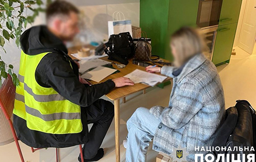 Привласнили 5 млн грн пожертв для постраждалих від війни дітей: у Києві поліцейські викрили "благодійну організацію"