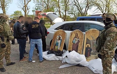 Правоохоронці затримали банду церковних злодіїв. ФОТО