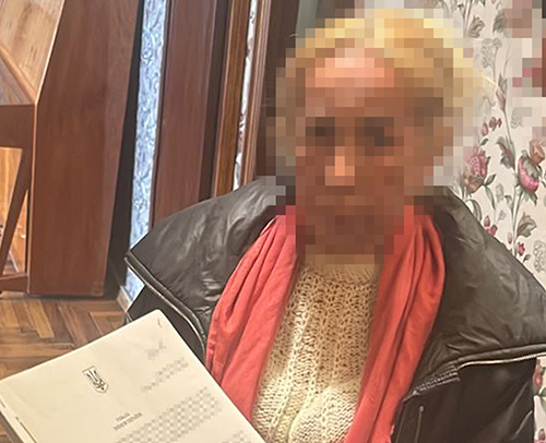 СБУ затримала жінку, яка хотіла "злити" позиції ЗСУ, а її донька вихваляла Путіна