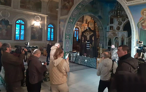 У Хмельницькому після побиття військового у храмі попами УПЦ МП громада вирішила перейти до ПЦУ