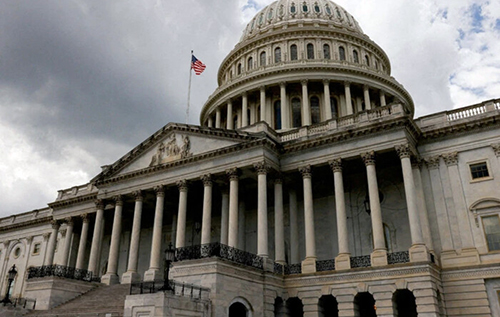 Демократи в Конгресі США тиснуть на адміністрацію Трампа щодо підтримки України, – Reuters