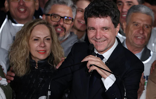 У другому турі виборів президента Румунії переміг проукраїнський мер Бухареста Нікушор Дан: його опонент Сіміон визнав поразку