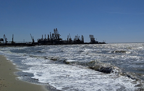 Росіяни використовують Азовське море для вивезення награбованого, – Плетенчук