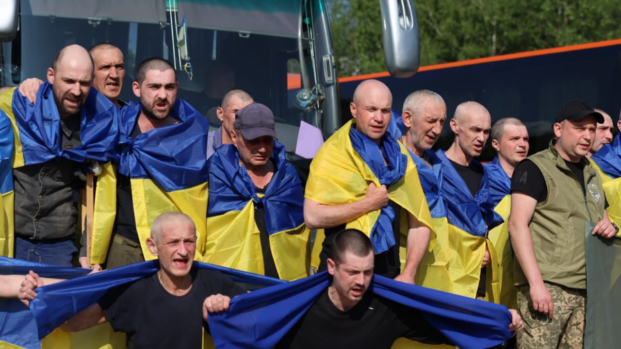 Поранені та важкохворі: Україна і Росія провели черговий обмін полоненими. ФОТО