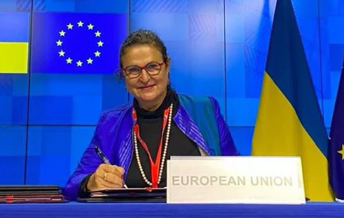 "Я живу в Києві й також прокидаюсь від вибухів": посол ЄС Матернова сподівається, що 18-й пакет санкцій допоможе примусити РФ припинити терор