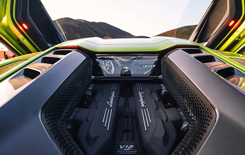 Всупереч тренду на електрокари: Lamborghini збереже бензинові двигуни
