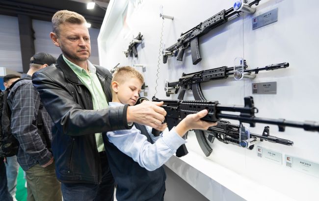 У Росії концерн "Калашников" наймає школярів на "літній підробіток"