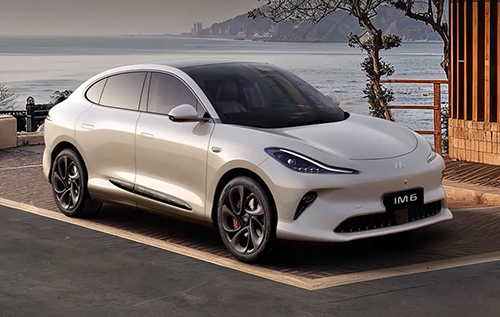 Новий китайський електричний кросовер IM Motors проїжджає майже 1500 км без підзарядки