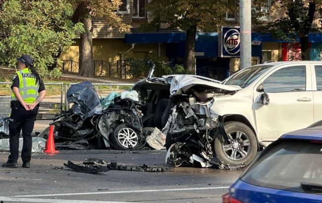 У Києві сталася смертельна ДТП за участі військового авто: загинув поліцейський
