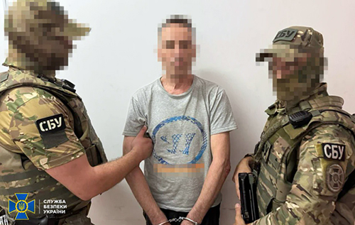 В Одесі затримали ексморяка, який виготовляв саморобні вибухові пристрої для підривів у місті