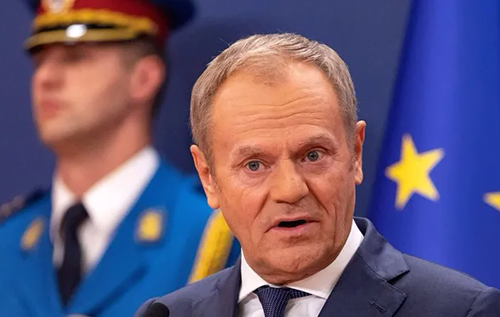 На територію Польщі залетіли 19 дронів РФ, збили лише чотири, – Туск