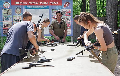 Росія розмістила депортованих українських дітей у щонайменше 210 установах для перевиховання, – розслідування