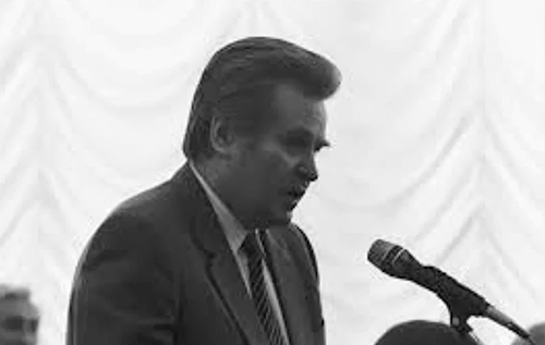 У Москві знову випав з вікна важливий чиновник: цього разу – ексдиректор видавництва ЦК КПРС