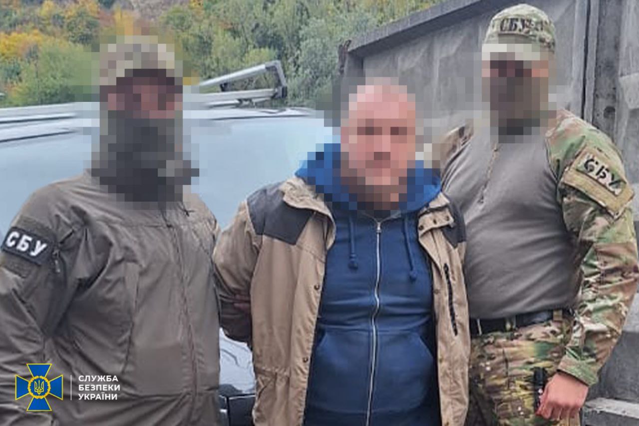 СБУ затримала агента ФСБ, який передавав росіянам координати ППО та аеродромів на Київщині та Полтавщині