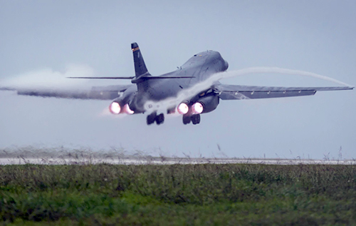 США перекинули надзвукові бомбардувальники B-1 до узбережжя Венесуели