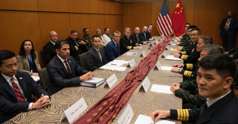 Гегсет зустрівся з міністрами оборони Китаю та Індії Гегсет зустрівся з міністрами оборони Китаю та Індії