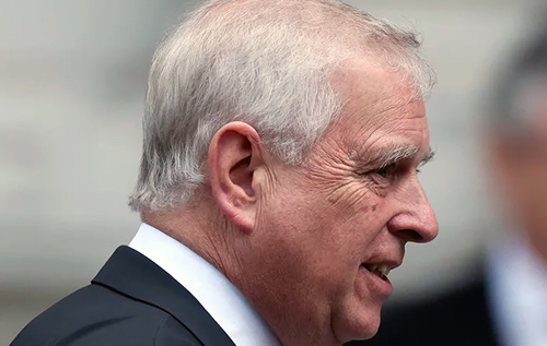 Візит фінансувався державою: принц Ендрю під час офіційної поїздки до Таїланду приводив до свого готелю 40 повій, – ЗМІ Візит фінансувався державою: принц Ендрю під час офіційної поїздки до Таїланду приводив до свого готелю 40 повій, – ЗМІ