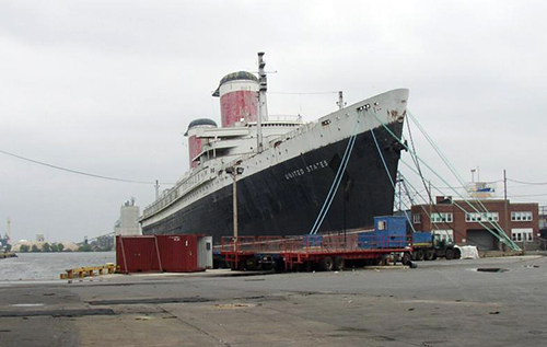 Ікону американського флоту готують до затоплення: лайнер перетворять на гігантський риф Ікону американського флоту готують до затоплення: лайнер перетворять на гігантський риф