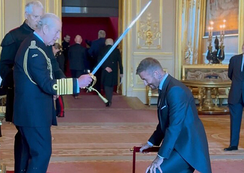 Король Чарльз ІІІ посвятив у лицарі Девіда Бекхема. ВІДЕО