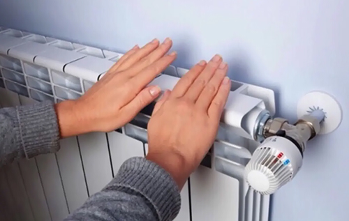 У КМВА розповіли, коли в Києві повернуть опалення 