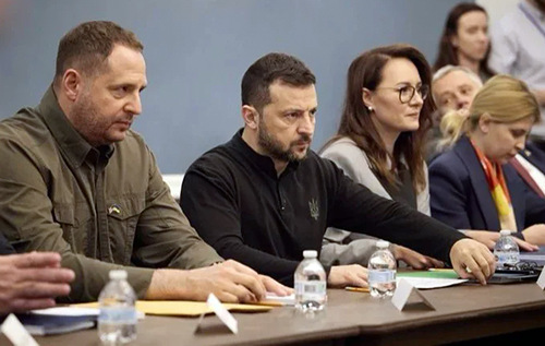 Проблема не в Єрмаку, а в Зеленському, – Шабунін