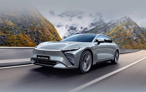 Chery представила гібрид Exlantix ES7 GT із запасом ходу 1700 км