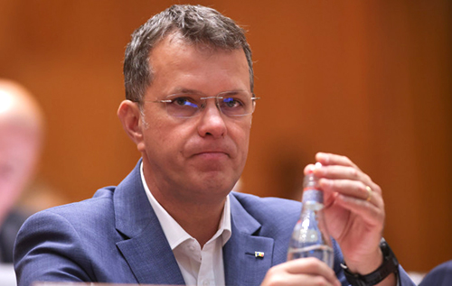 Міністр оборони Румунії подав у відставку через неправдиву інформацію в резюме Міністр оборони Румунії подав у відставку через неправдиву інформацію в резюме