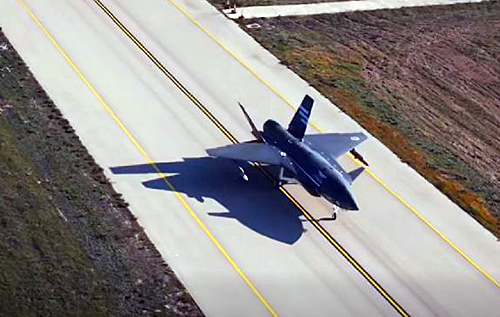 Турецький Bayraktar став першим у світі дроном, який збив літак ракетами "повітря – повітря". ВІДЕО