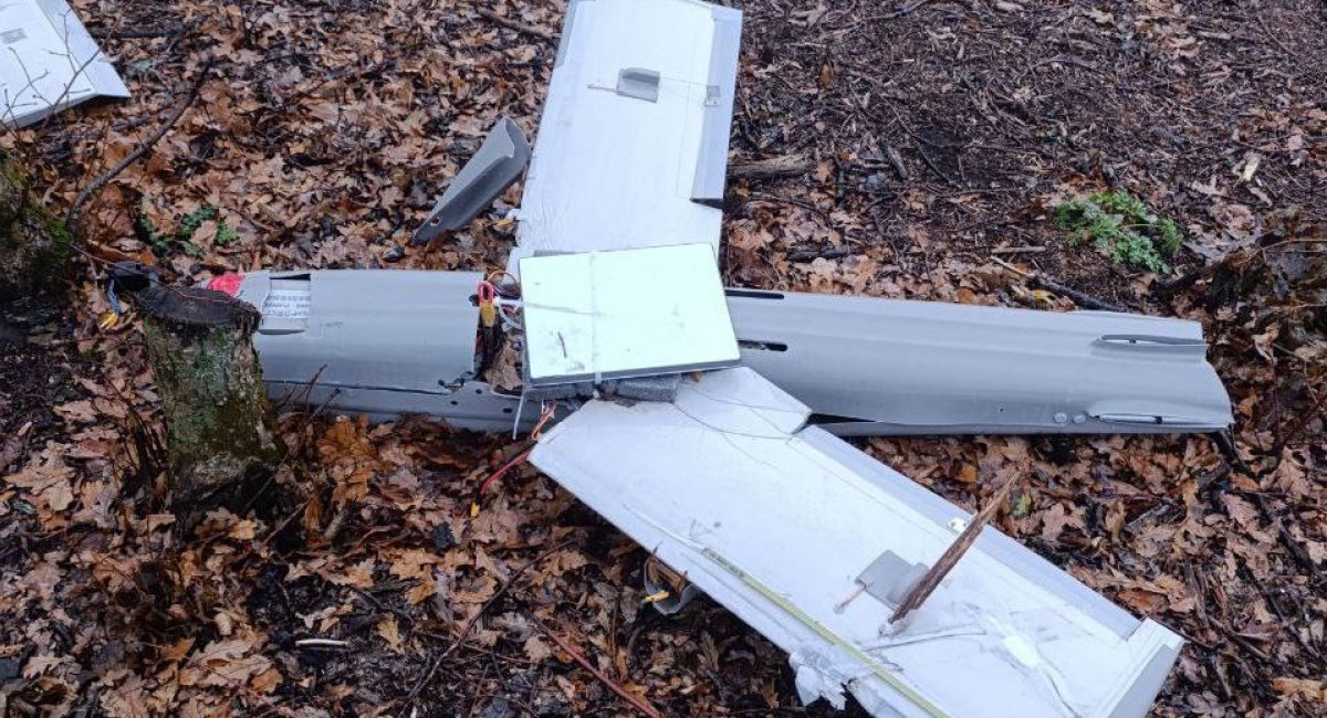 Starlink працює на агресора: як американська супутникова система допомагає росіянам наводити дрони по Україні, – Defense Express