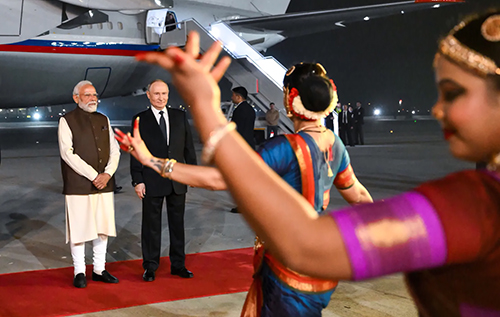 Попри тиск з боку США: Моді розстеляє червоний килим для Путіна, – Bloomberg