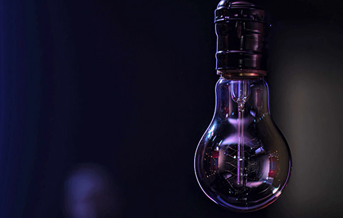 Коли чекати на світло без графіків: експерт дав прогноз