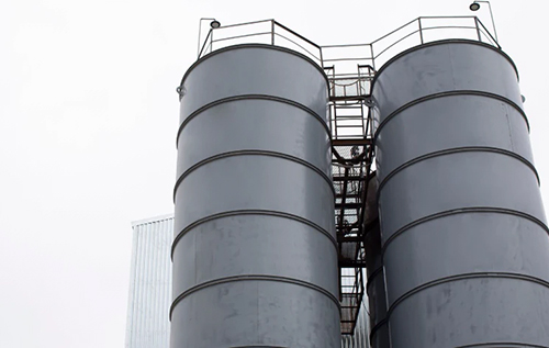 Російський НПЗ у Сизрані припинив роботу після атаки дронів 5 грудня, – Reuters