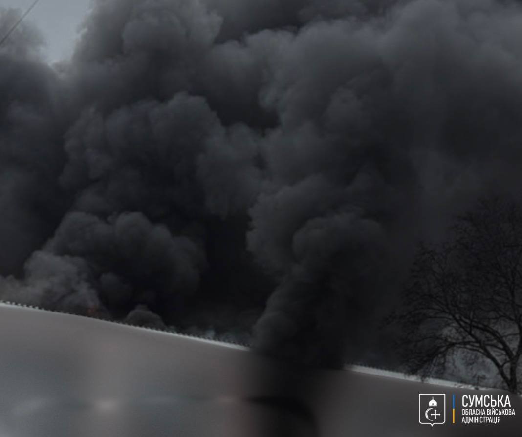 РФ вдарила по спортивній школі в Шостці, де на момент атаки тренувалися діти РФ вдарила по спортивній школі в Шостці, де на момент атаки тренувалися діти