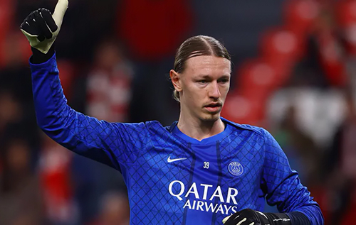 ПСЖ стер воротаря збірної Росії з командного фото перед фіналом Міжконтинентального кубка