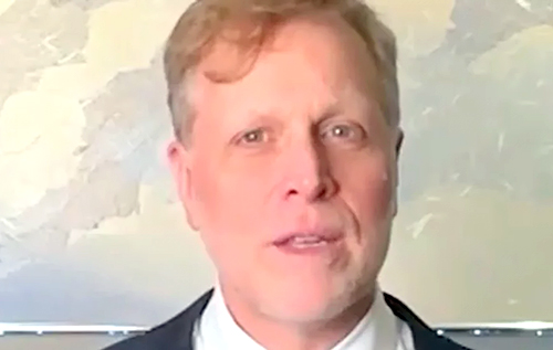 "Поділяємо глибокі традиції": посол США російською привітав РФ з Новим роком, назвавши громадян "дорогими друзями"