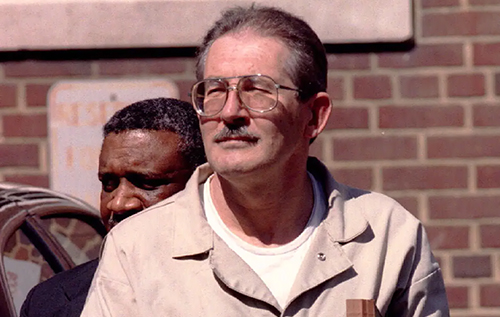 У США помер перебіжчик ЦРУ Олдріч Еймс, який здав КДБ усіх контрагентів Заходу у СРСР У США помер перебіжчик ЦРУ Олдріч Еймс, який здав КДБ усіх контрагентів Заходу у СРСР