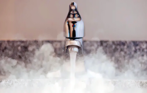 В пріоритеті — опалення: КМДА пояснила ситуацію із відключенням гарячої води в столиці