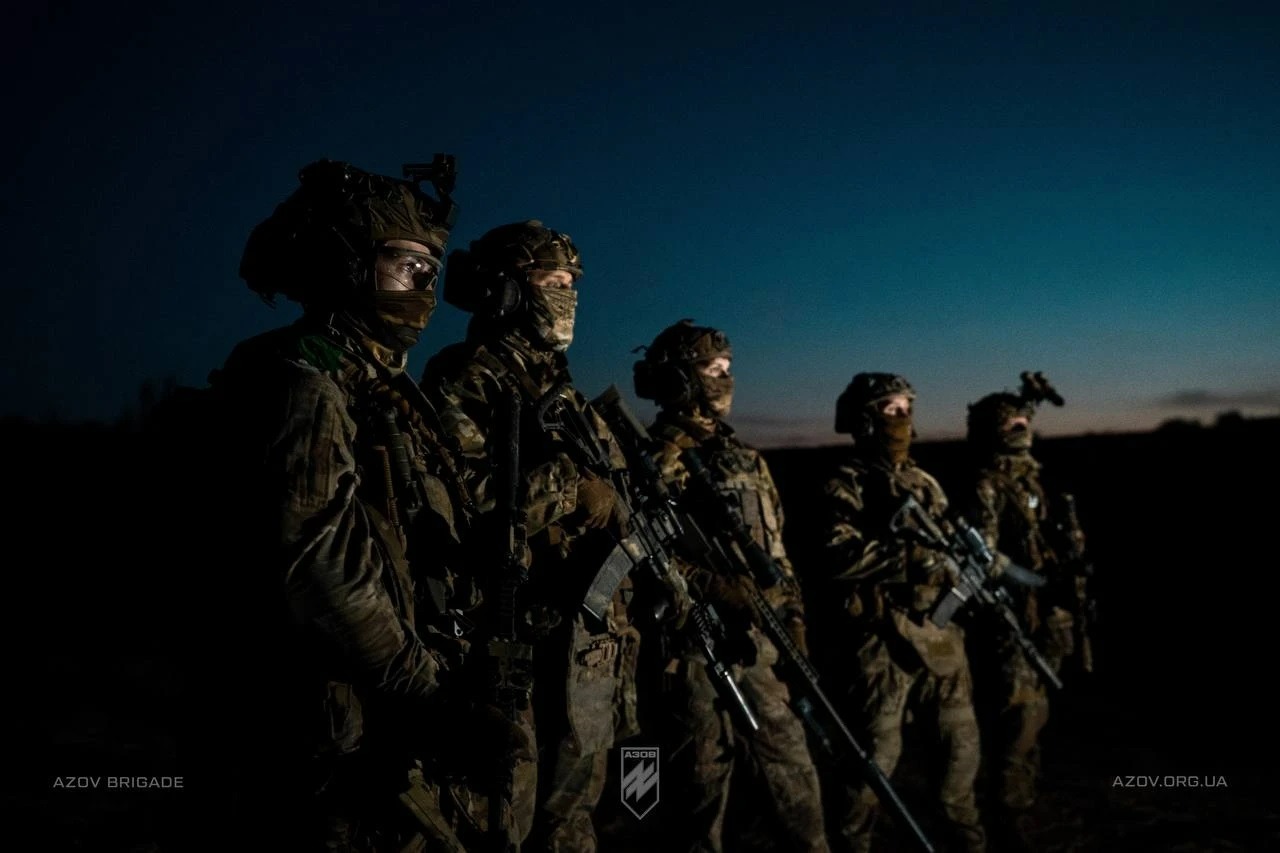 Професія на війні: як цивільні спеціальності стають перевагою в «Азові»