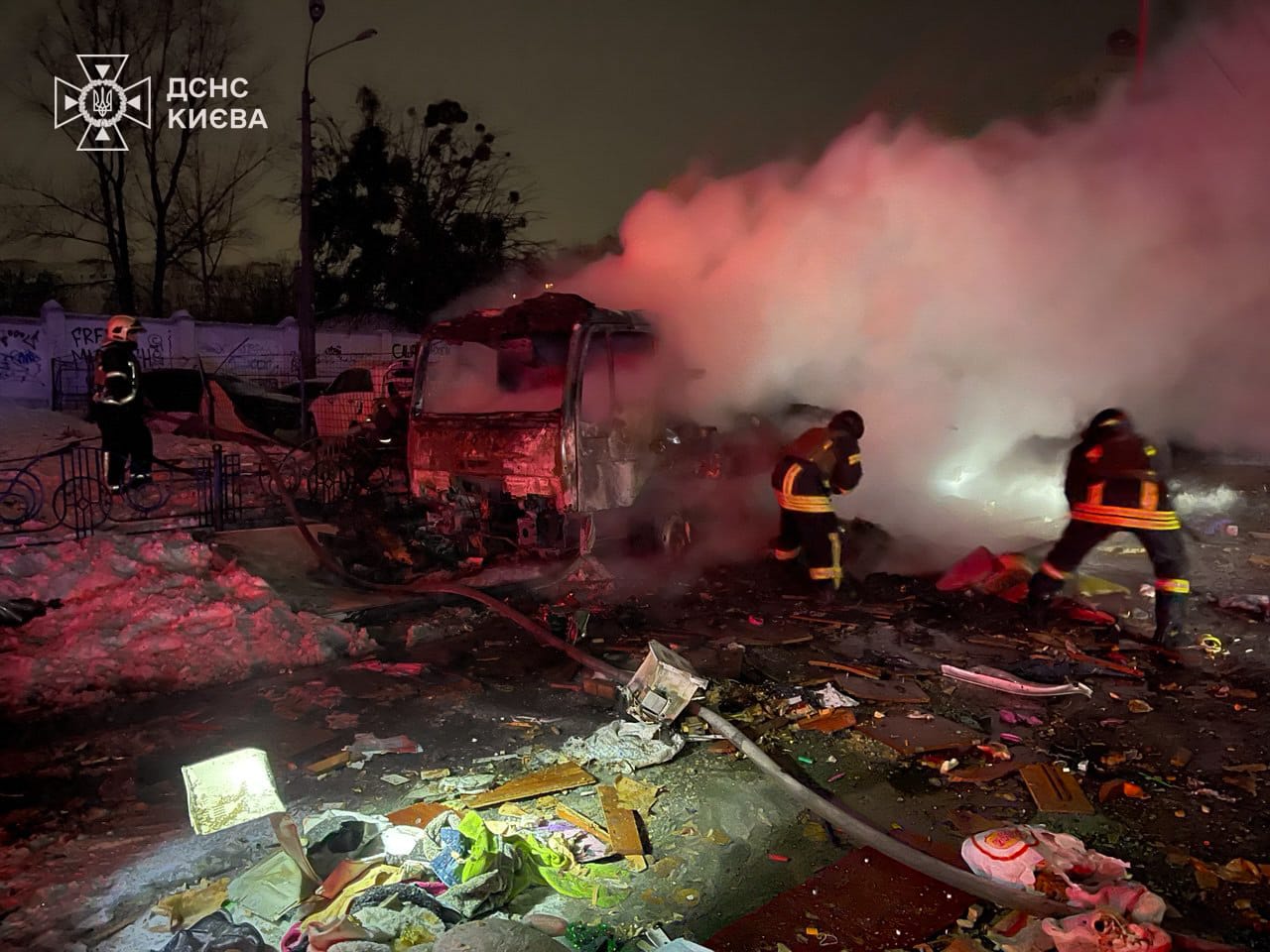 РФ атакувала Україну безпілотниками: у Києві та області постраждали люди. ФОТО