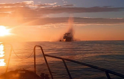 США в Тихому океані поблизу Колумбії уразили судно, підозрюване у перевезенні наркотиків. ВІДЕО