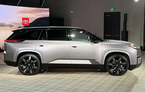 Toyota представила електричний Highlander 2027 року з запасом ходу 515 кілометрів