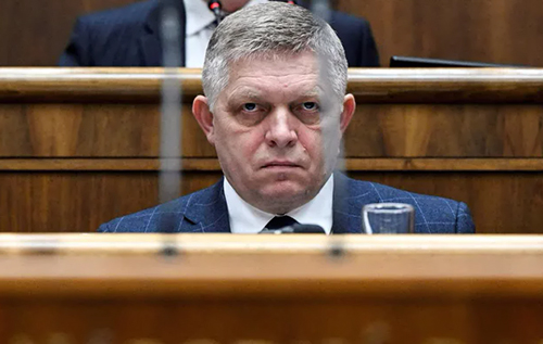 «Можете продовжувати курити марихуану»: Фіцо різко відреагував на пропозицію Нідерландів обмежити право голосу Словаччини в ЄС