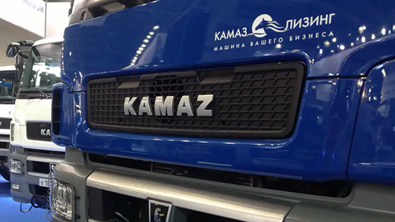Ювілей зі збитками у 37 мільярдів рублів: російський "КамАЗ" накрила криза