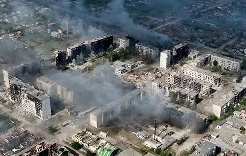 Росіяни тиснуть з флангів, але просунутися не можуть: військовий розповів про ситуацію у Вовчанську Росіяни тиснуть з флангів, але просунутися не можуть: військовий розповів про ситуацію у Вовчанську