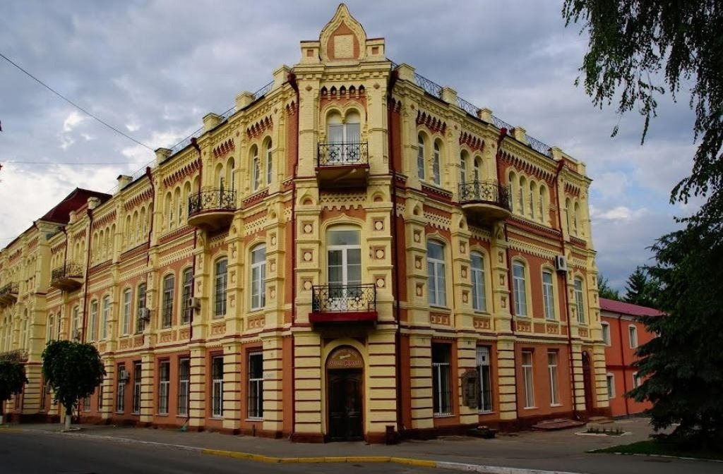 Які освітні послуги пропонує коледж КІБІТ?