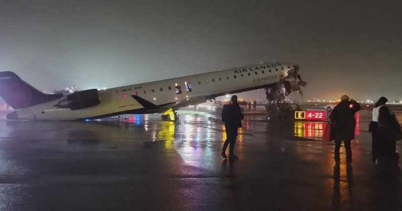 У Нью-Йорку пасажирський літак зіткнувся з пожежною машиною. ВІДЕО