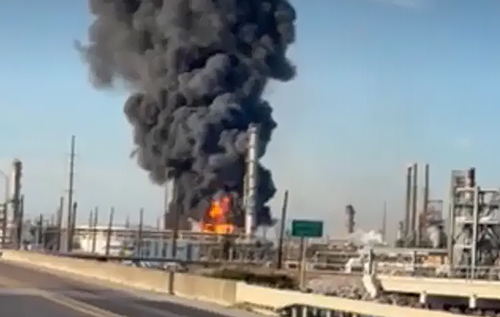 Потужний вибух пролунав на одному із найбільших нафтопереробних заводів США