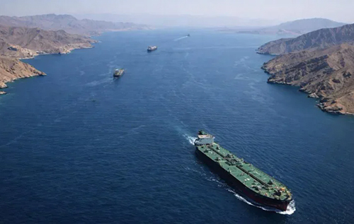 США готують "небувалий рівень безпеки" для танкерів в Ормузькій протоці, - Бессент